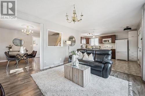 976 Guelph Street, Kitchener, ON - Indoor Photo Showing Living Room