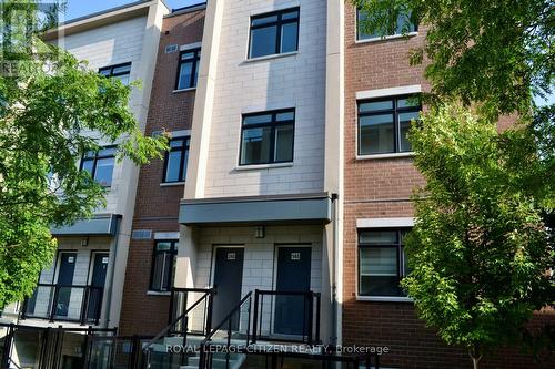 248 - 1075 DOUGLAS MCCURDY COMMON  Mississauga, ON L5G 0C6