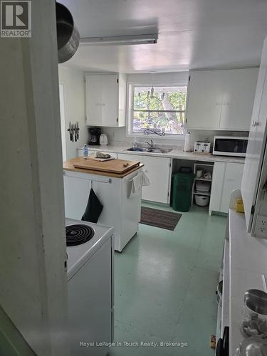 Kitchen view from the stairs to go up - 2865 Severn River, Severn, ON - Indoor