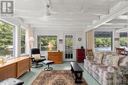 Living room View over the water - 