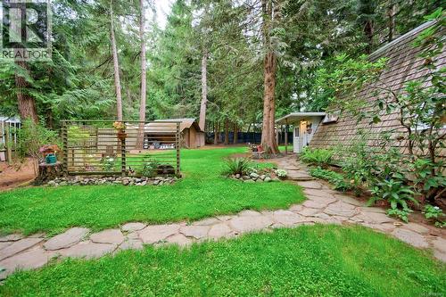 7685 Ships Point Rd, Fanny Bay, BC - Outdoor