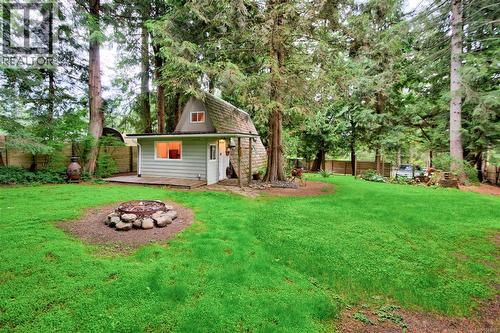 7685 Ships Point Rd, Fanny Bay, BC - Outdoor