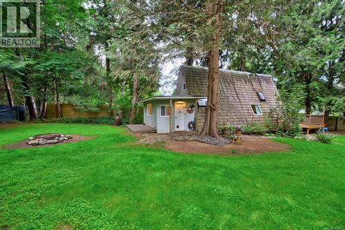 7685 Ships Point Rd, Fanny Bay, BC - Outdoor