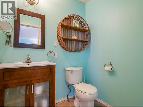 380 Dennis Road, Quesnel, BC - Indoor Photo Showing Bathroom