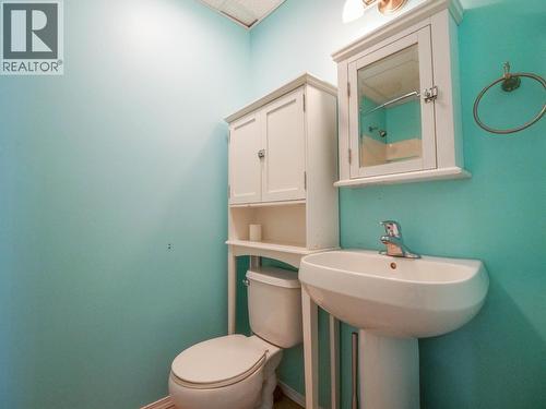 380 Dennis Road, Quesnel, BC - Indoor Photo Showing Bathroom