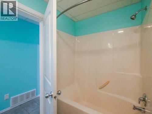 380 Dennis Road, Quesnel, BC - Indoor Photo Showing Bathroom