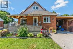 86 CHRISTOPHER Drive  Cambridge, ON N1R 4S4
