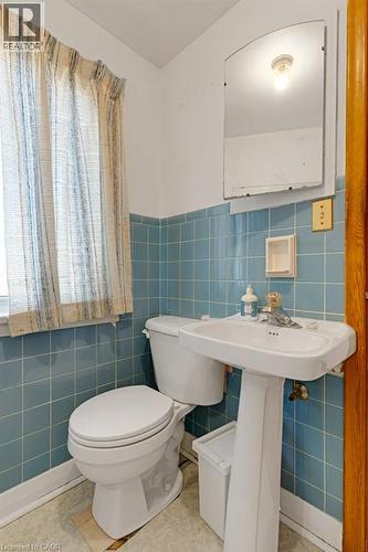 86 Christopher Drive, Cambridge, ON - Indoor Photo Showing Bathroom