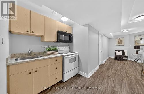 1569 Norwill Crescent, Oshawa, ON - Indoor Photo Showing Kitchen