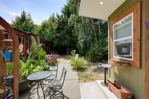 3832 Pitcombe Pl, Saanich, BC 