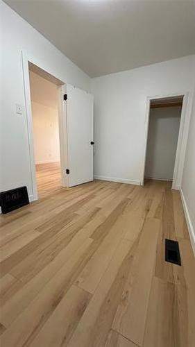 982 Alexander Ave, Winnipeg, MB - Indoor Photo Showing Other Room