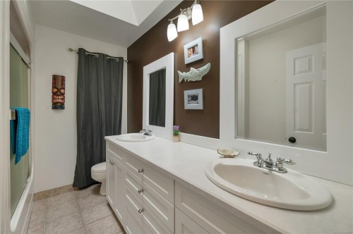 4675 Discovery Dr, Campbell River, BC 