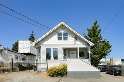 418 Alpha Terr Victoria, BC V8Z 1B6