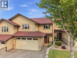 15 HUDSON'S BAY Trail Unit# 822  Kamloops, BC V2C 6S6