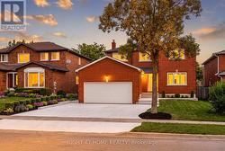2083-2085 GOLDEN BRIAR TRAIL Oakville, ON L6H 4N5