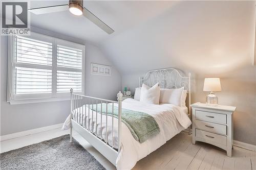 60 Galbraith Drive, Hamilton, ON - Indoor Photo Showing Bedroom