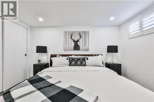 60 Galbraith Drive, Hamilton, ON - Indoor Photo Showing Bedroom