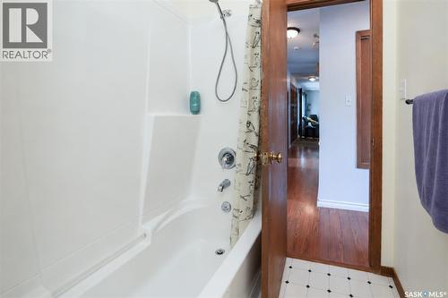 29 Macdowall Crescent, Prince Albert, SK - Indoor Photo Showing Bathroom