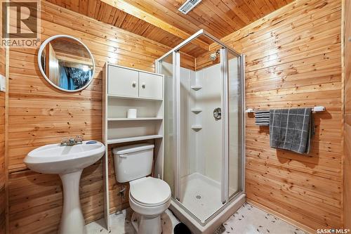 29 Macdowall Crescent, Prince Albert, SK - Indoor Photo Showing Bathroom