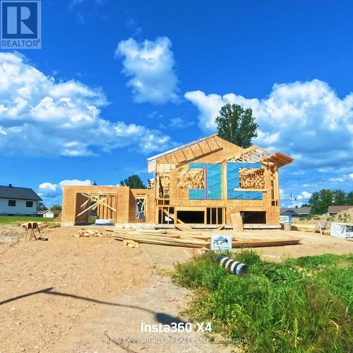 12 EDDY CRESCENT  Pembroke, ON K8A 0M1