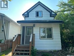619 L AVENUE S  Saskatoon, SK S7M 2H6
