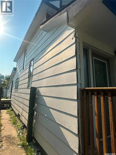619 L Avenue S, Saskatoon, SK - Outdoor