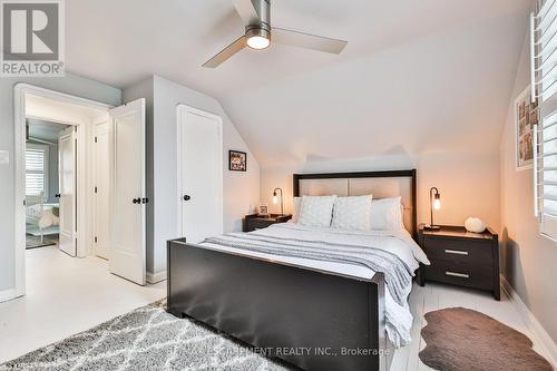 60 Galbraith Drive, Hamilton, ON - Indoor Photo Showing Bedroom