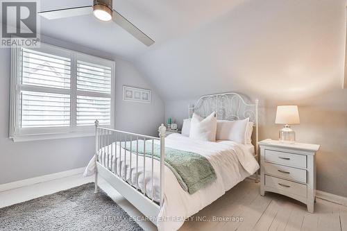 60 Galbraith Drive, Hamilton, ON - Indoor Photo Showing Bedroom