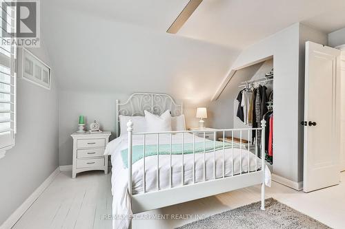 60 Galbraith Drive, Hamilton, ON - Indoor Photo Showing Bedroom