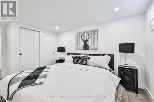 60 Galbraith Drive, Hamilton, ON - Indoor Photo Showing Bedroom