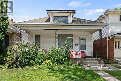328 JOSEPHINE AVENUE  Windsor, ON N9B 2L1