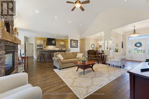 60 Donjon Boulevard, Norfolk, ON - Indoor Photo Showing Living Room With Fireplace