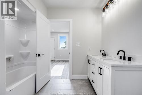 1175 Highway 77, Leamington, ON - Indoor Photo Showing Bathroom