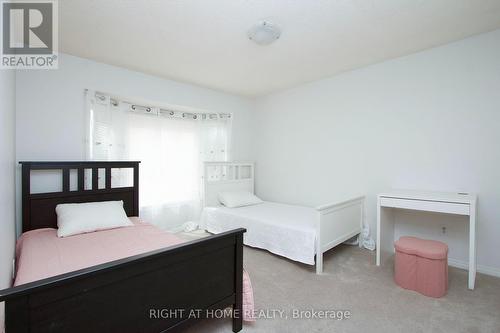 865 Attersley Drive, Oshawa, ON - Indoor Photo Showing Bedroom