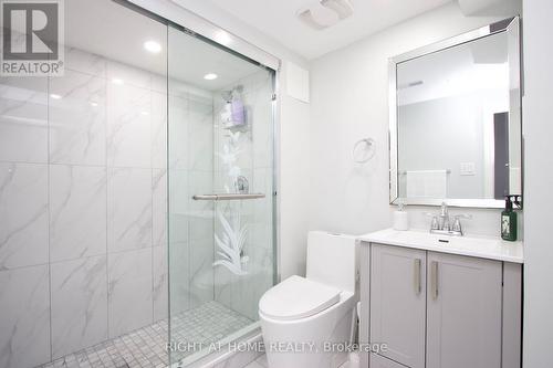 865 Attersley Drive, Oshawa, ON - Indoor Photo Showing Bathroom