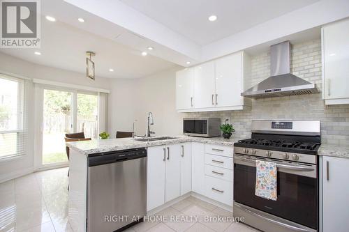 865 Attersley Drive, Oshawa, ON - Indoor Photo Showing Kitchen With Stainless Steel Kitchen With Upgraded Kitchen