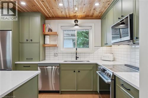 223 Carter Avenue, Waterloo, ON - Indoor Photo Showing Kitchen With Upgraded Kitchen