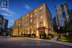 128 - 1401 DUPONT STREET Toronto, ON M6H 4J7