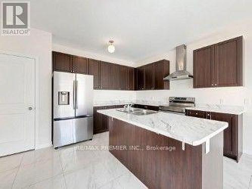 380 Leanne Lane, Shelburne, ON - Indoor Photo Showing Kitchen