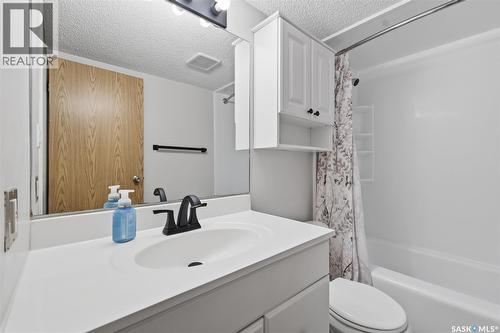 717 310 Stillwater Drive, Saskatoon, SK - Indoor Photo Showing Bathroom