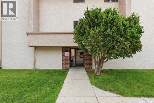 717 310 Stillwater Drive, Saskatoon, SK - Outdoor