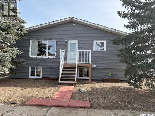 211 Throne Street, Sceptre, SK - Outdoor