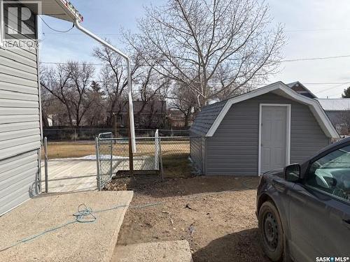 211 Throne Street, Sceptre, SK - Outdoor With Exterior