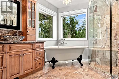 431 Rogers Court, Saskatoon, SK - Indoor Photo Showing Bathroom