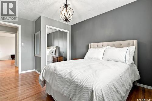 431 Rogers Court, Saskatoon, SK - Indoor Photo Showing Bedroom