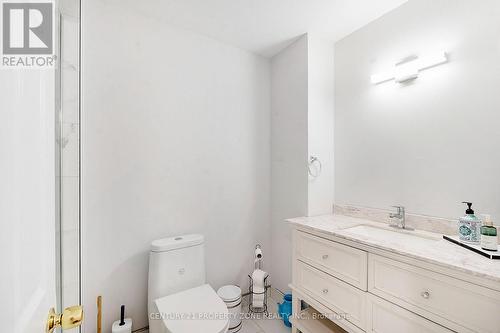 137 Nickolas Crescent, Cambridge, ON - Indoor Photo Showing Bathroom