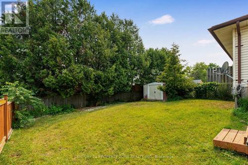 137 Nickolas Crescent, Cambridge, ON - Outdoor With Backyard
