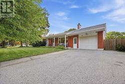 54 GLENDALE DRIVE Tillsonburg, ON N4G 1J5