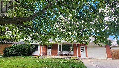 54 GLENDALE DRIVE  Tillsonburg, ON N4G 1J5