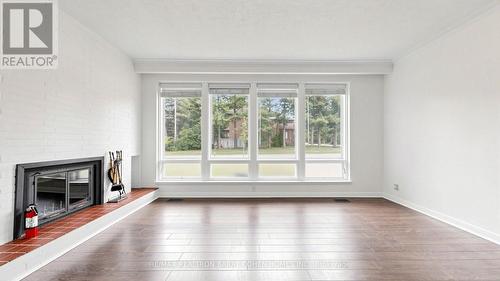 3 GREENGATE ROAD , Toronto, Ontario M3B 1E7 5